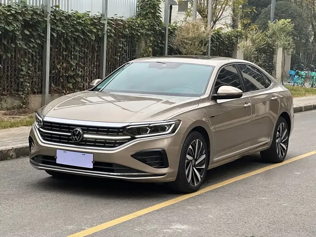 Volkswagen Passat 2022 из CN, фото 1