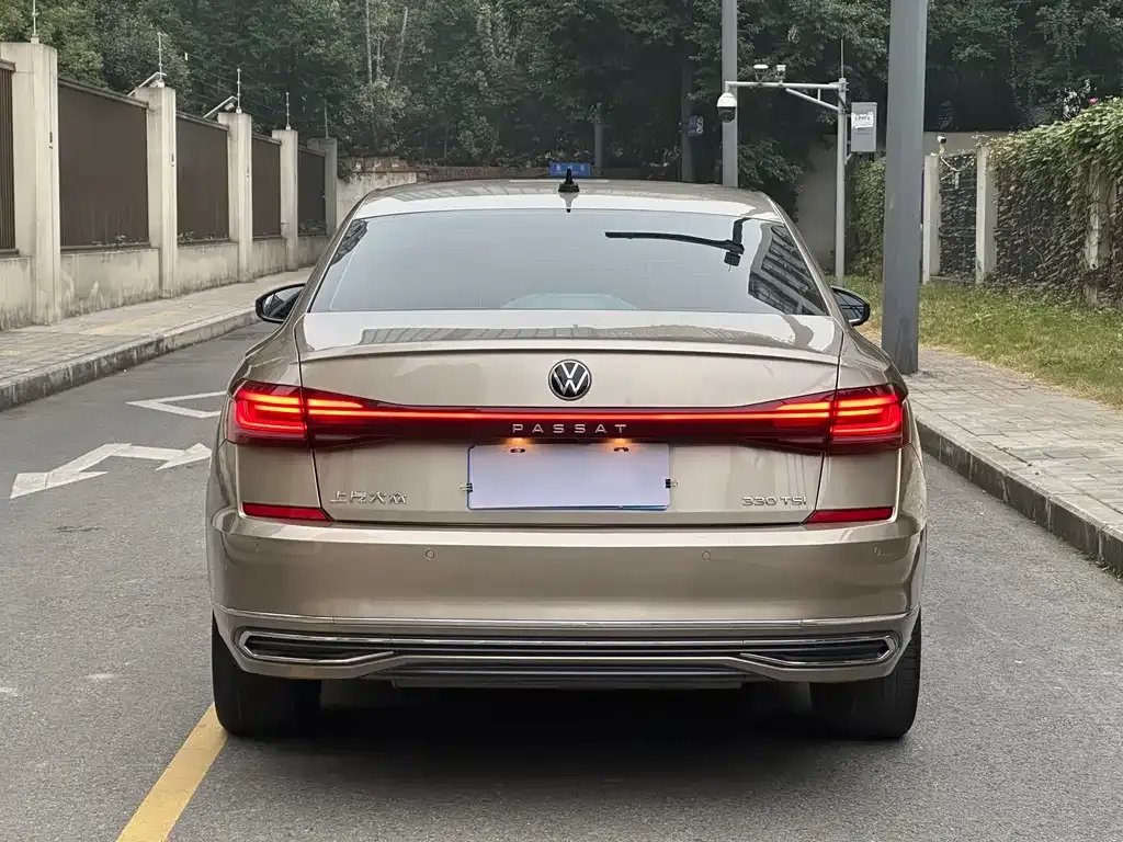 Volkswagen Passat 2022 из CN, фото 6