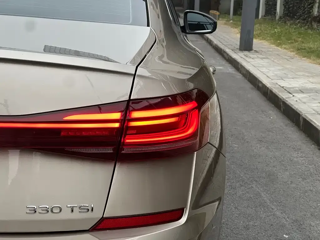 Volkswagen Passat 2022 из CN, фото 3