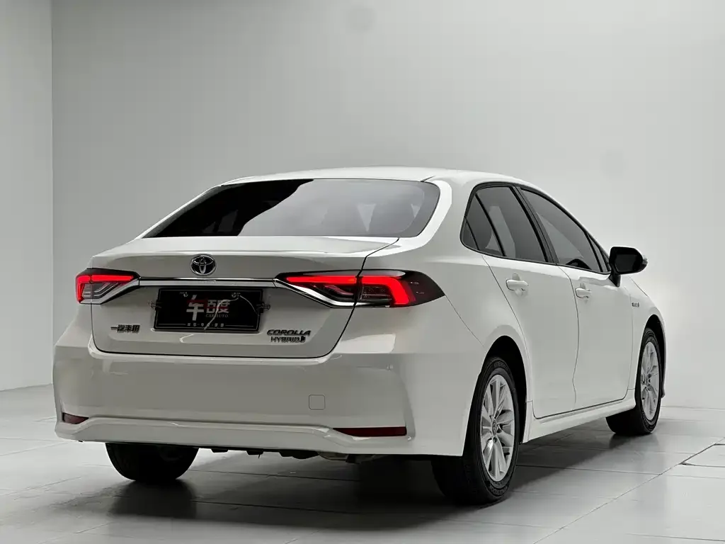 Toyota Corolla 2024 из CN, фото 3