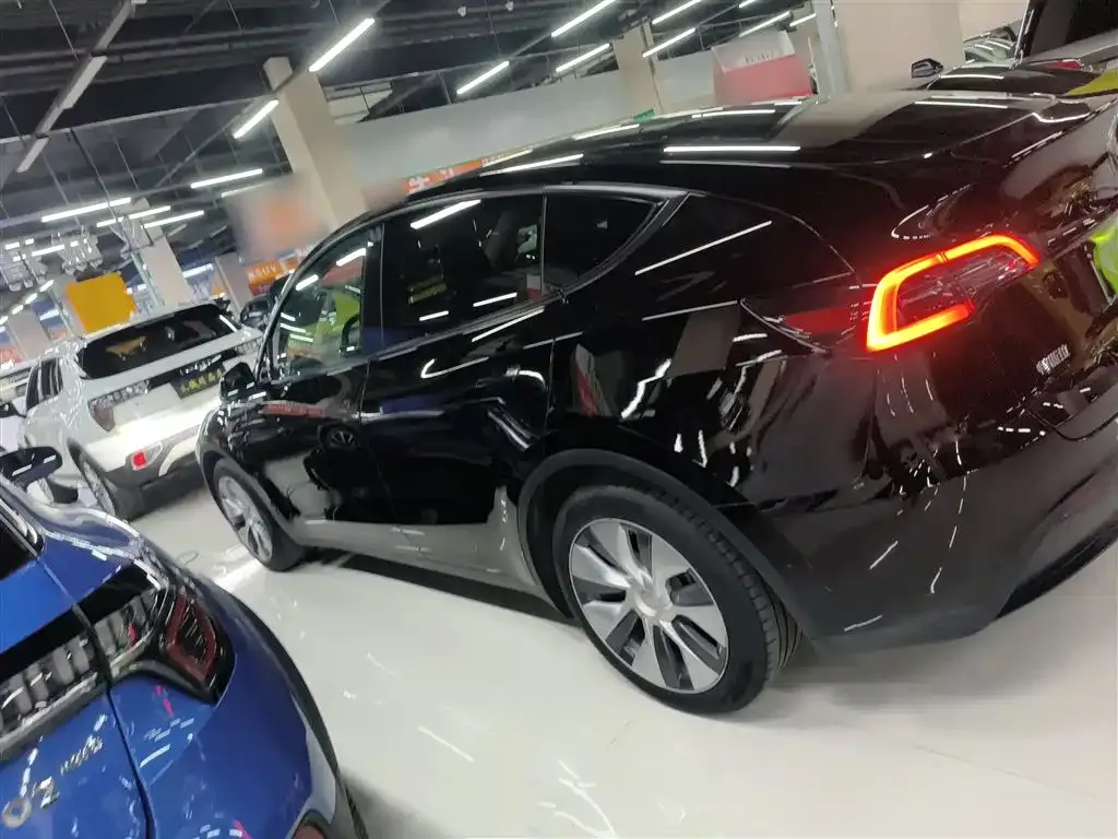 Tesla Model Y 2022 из CN, фото 10