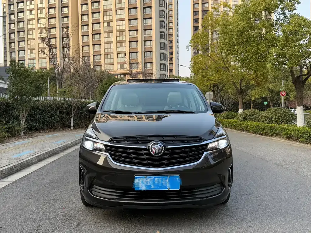 Buick GL8 2022 из CN, фото 3