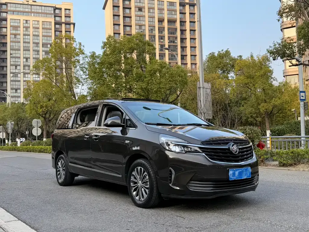 Buick GL8 2022 из CN, фото 2