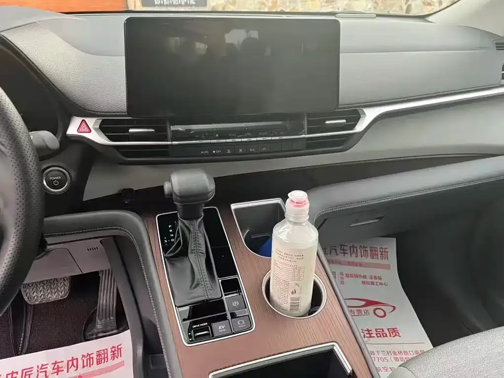 Toyota Sienna 2025 из CN, фото 3