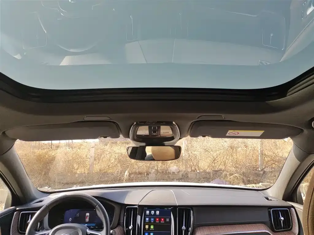 Volvo XC60 2023 из CN, фото 7