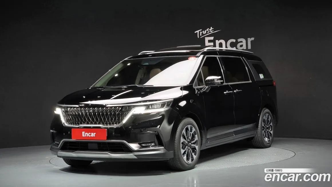 Kia Carnival — фото 1