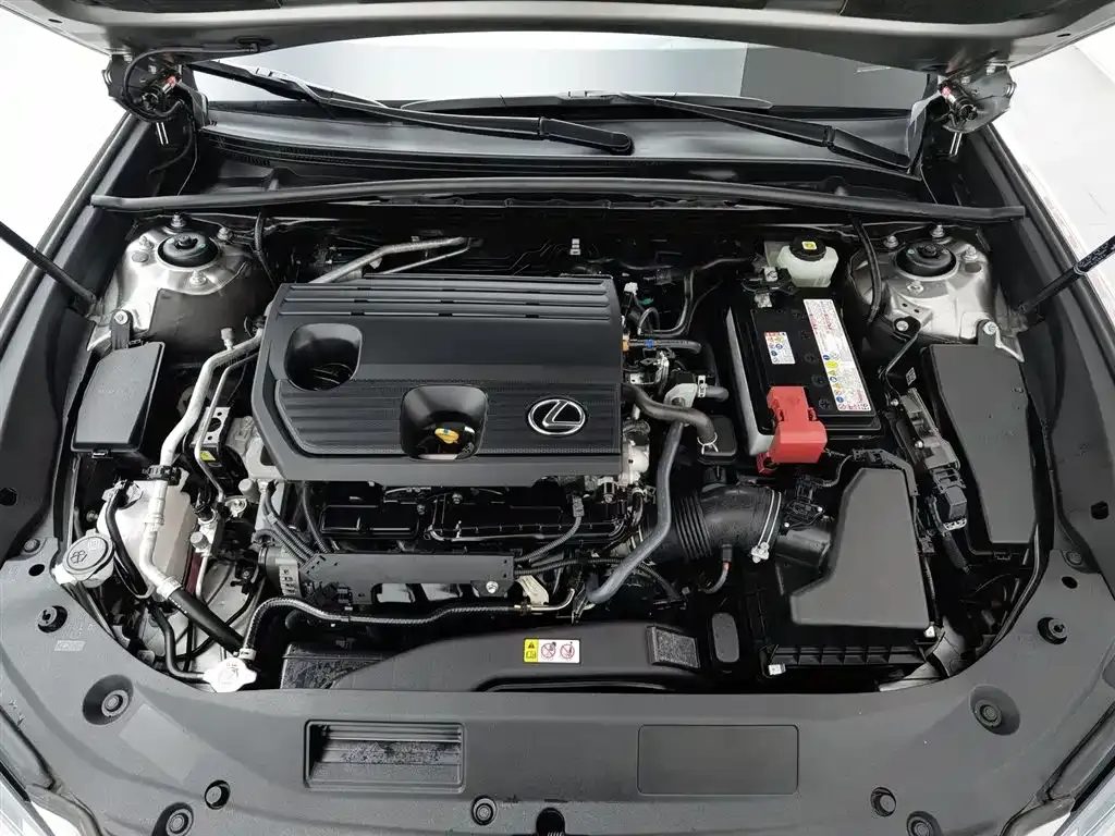 Lexus ES 2023 из CN, фото 8