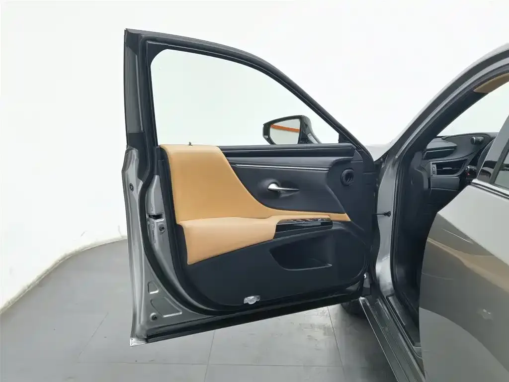 Lexus ES 2023 из CN, фото 7