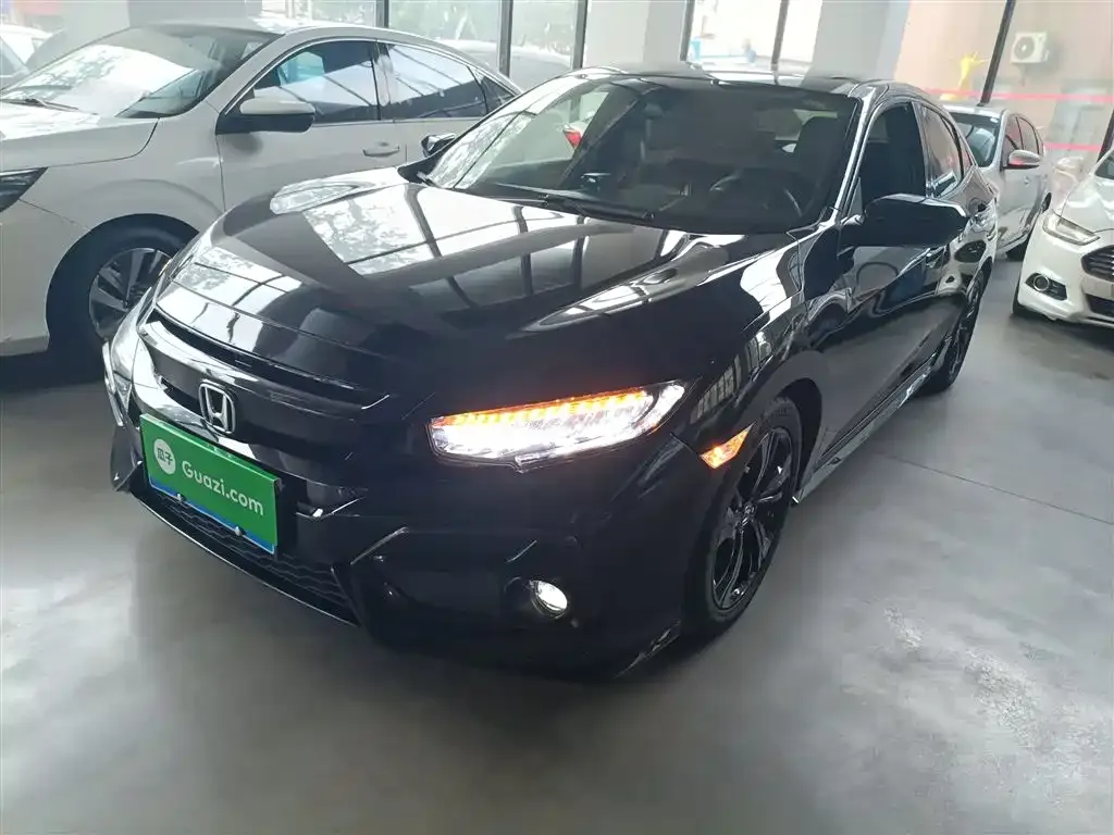Honda Civic 2022 из CN, фото 2