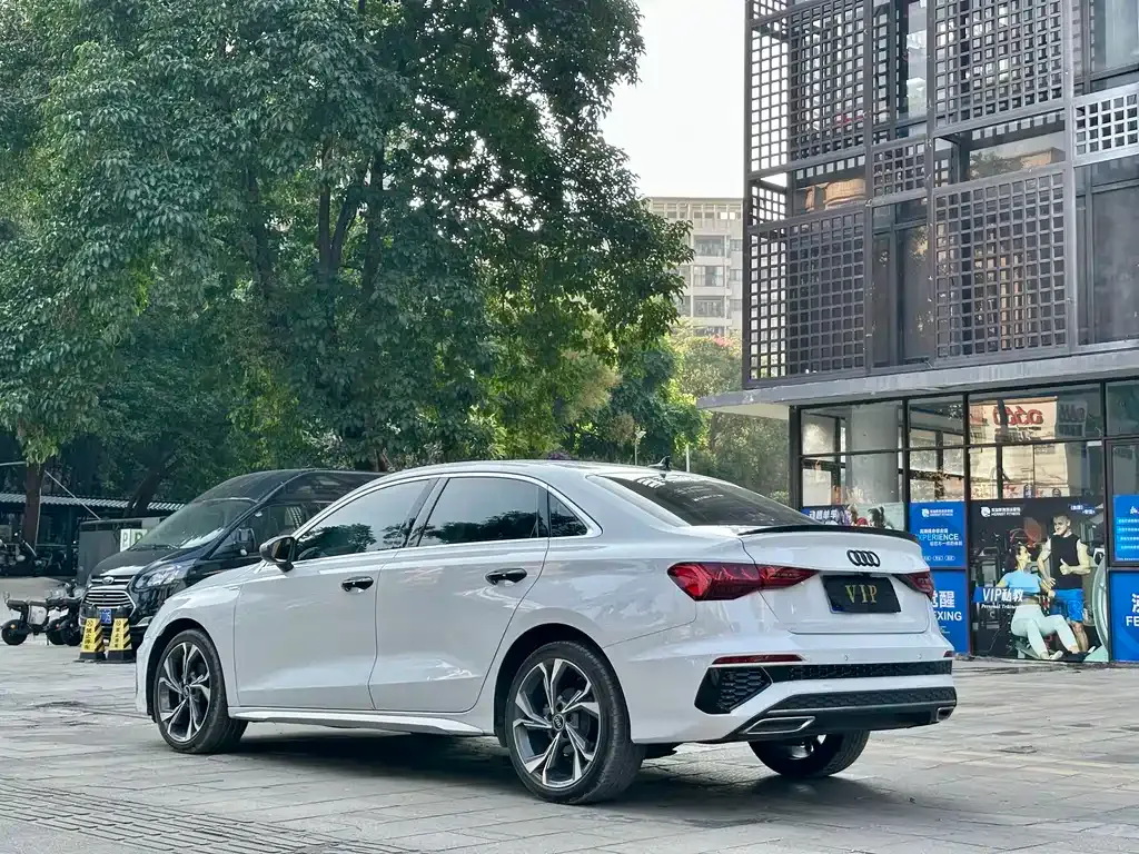 Audi A3 2024 из CN, фото 8