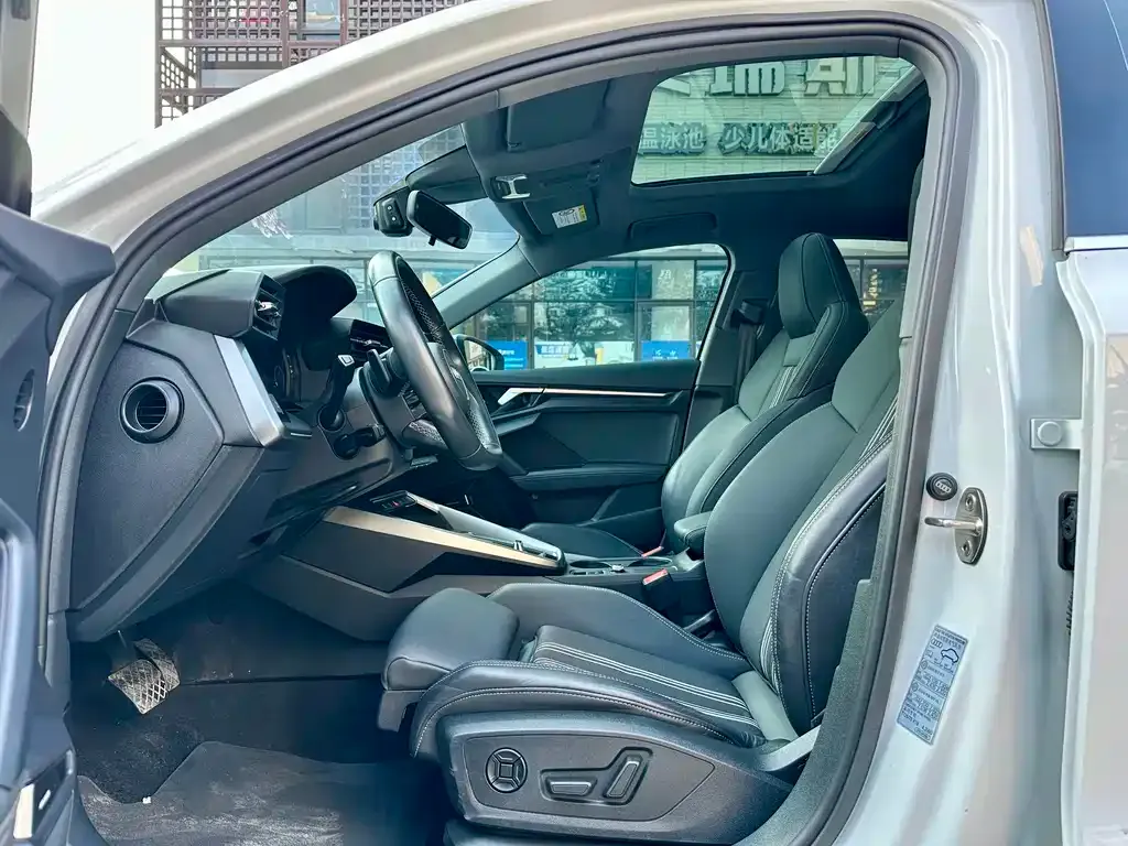 Audi A3 2024 из CN, фото 6