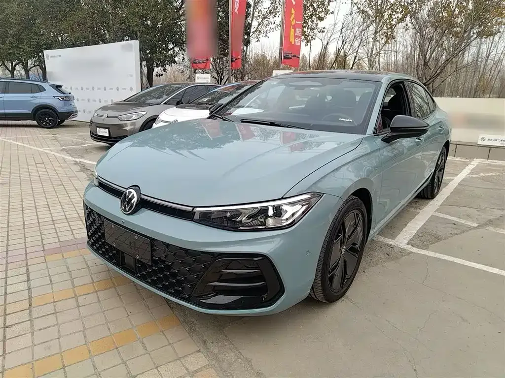Volkswagen Passat 2024 из CN, фото 1