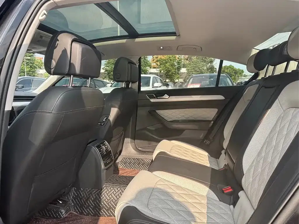 Volkswagen Magotan 2022 из CN, фото 6
