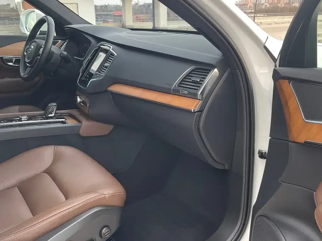 Volvo XC90 2021 из CN, фото 8
