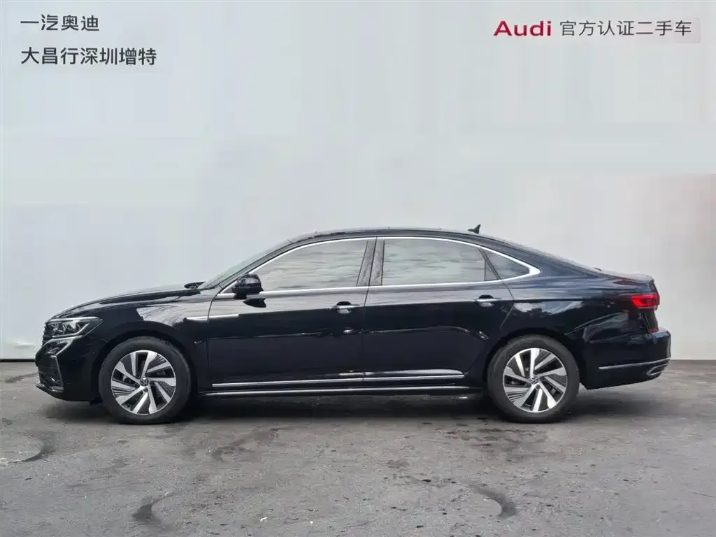 Volkswagen Passat New Energy — фото 3