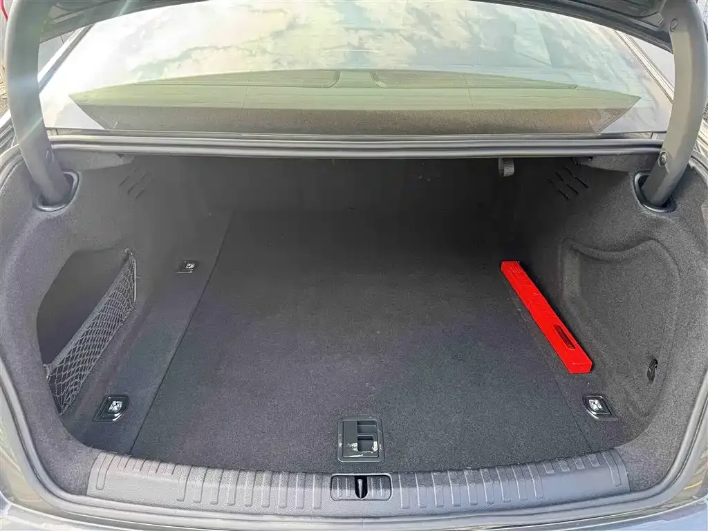 Audi A6L 2022 из CN, фото 7