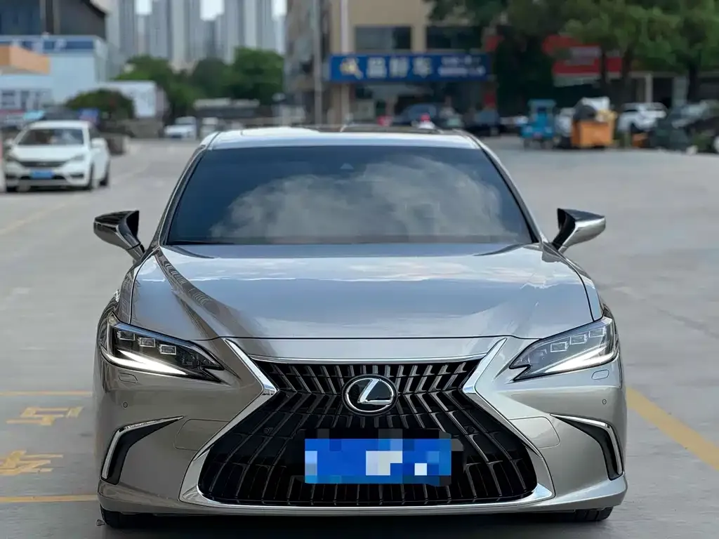 Lexus ES 2024 из CN, фото 2