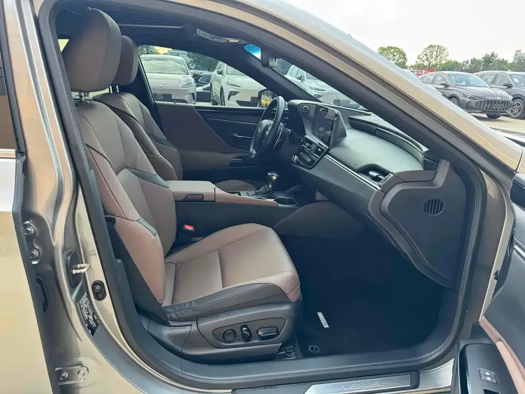 Lexus ES 2024 из CN, фото 9