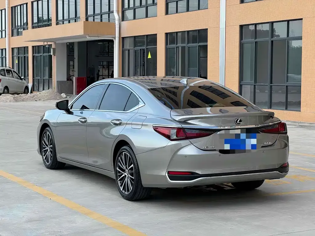 Lexus ES 2024 из CN, фото 5