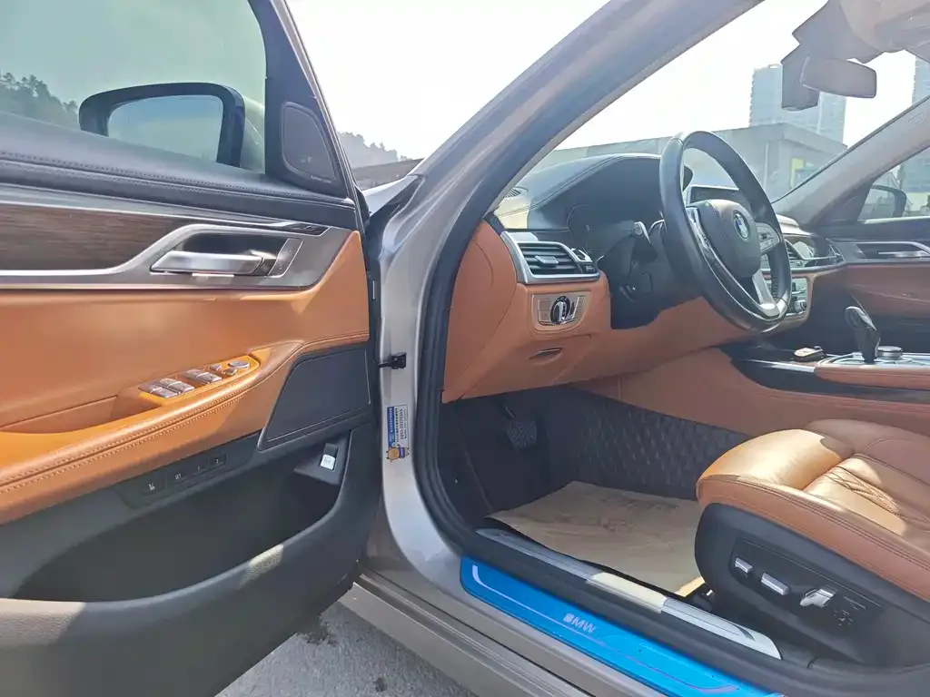 BMW 7 Series 2022 из CN, фото 7