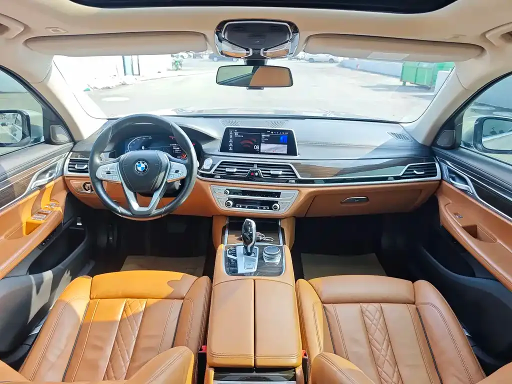 BMW 7 Series 2022 из CN, фото 6