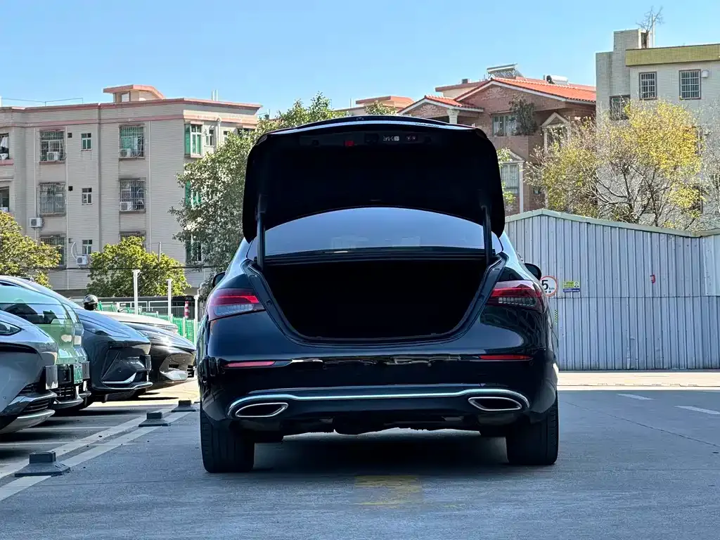Mercedes-Benz E-Class 2023 из CN, фото 4