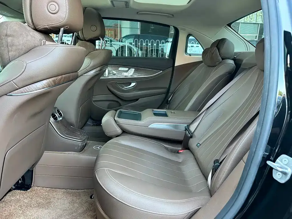 Mercedes-Benz E-Class 2023 из CN, фото 9