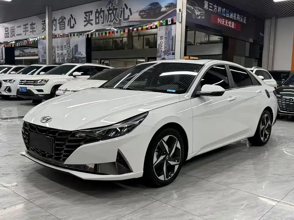 Hyundai Elantra 2022 из CN, фото 1
