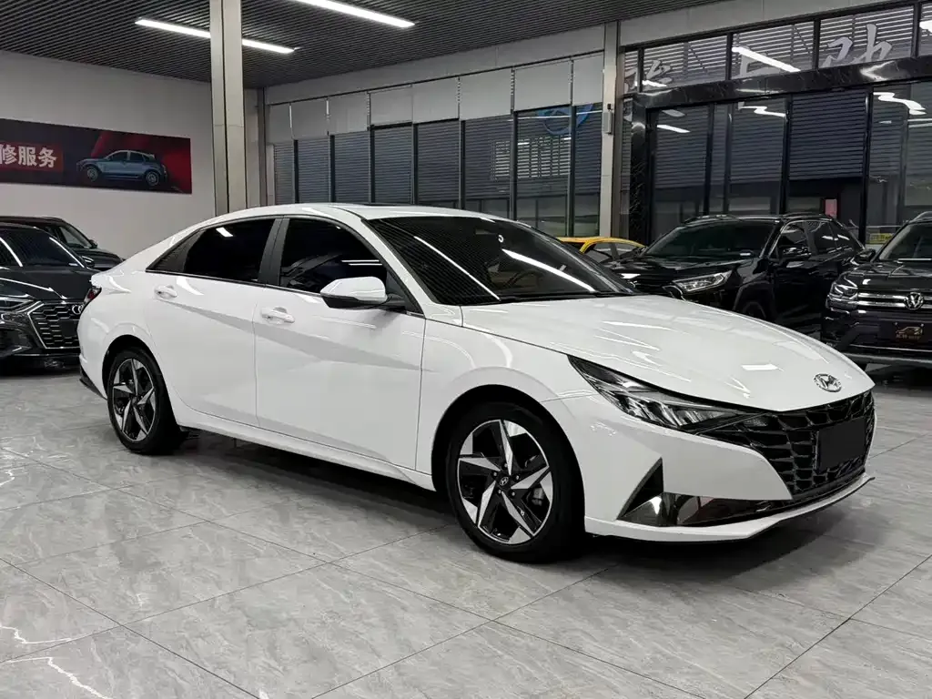Hyundai Elantra 2022 из CN, фото 4