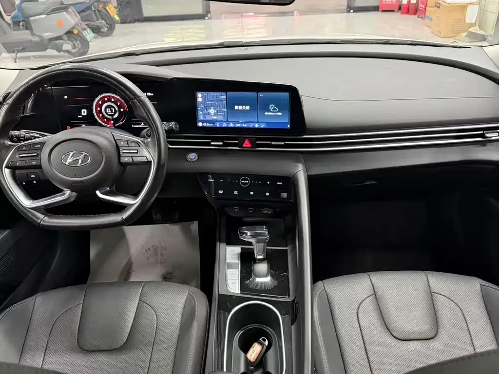 Hyundai Elantra 2022 из CN, фото 7