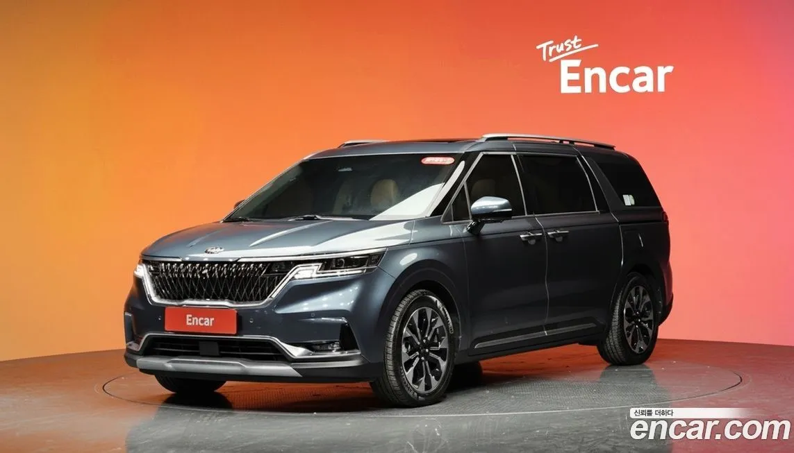 Kia Carnival — фото 1