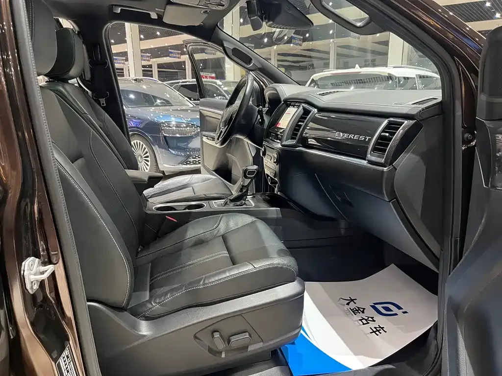 Ford Everest 2022 из CN, фото 10