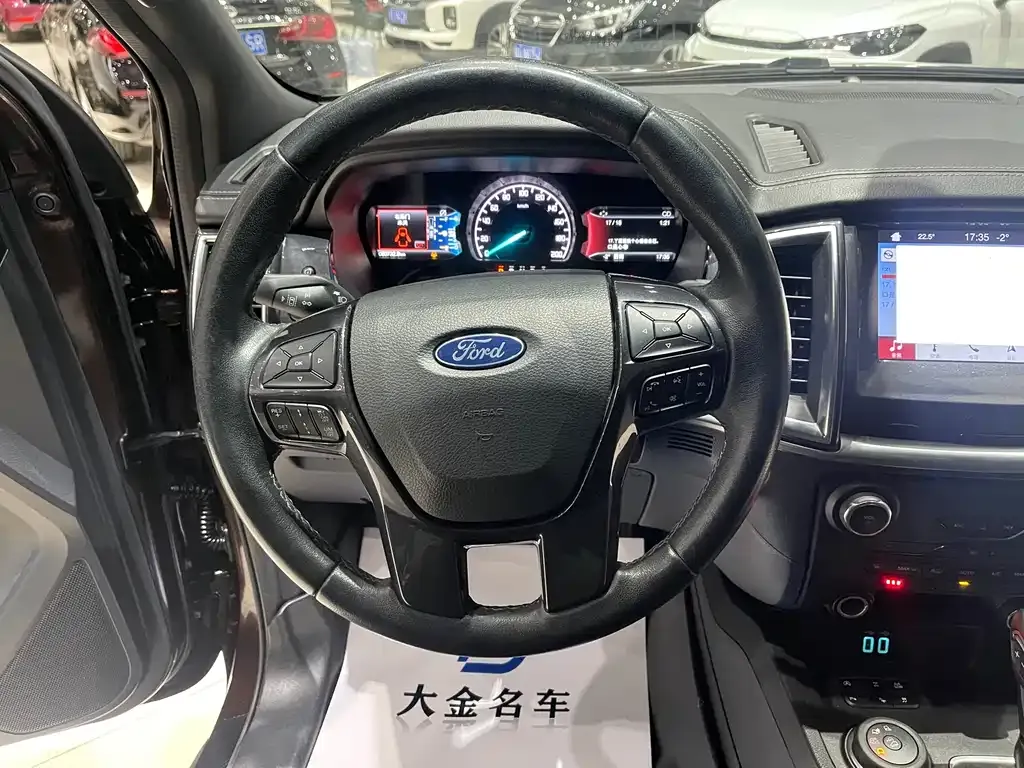 Ford Everest 2022 из CN, фото 6
