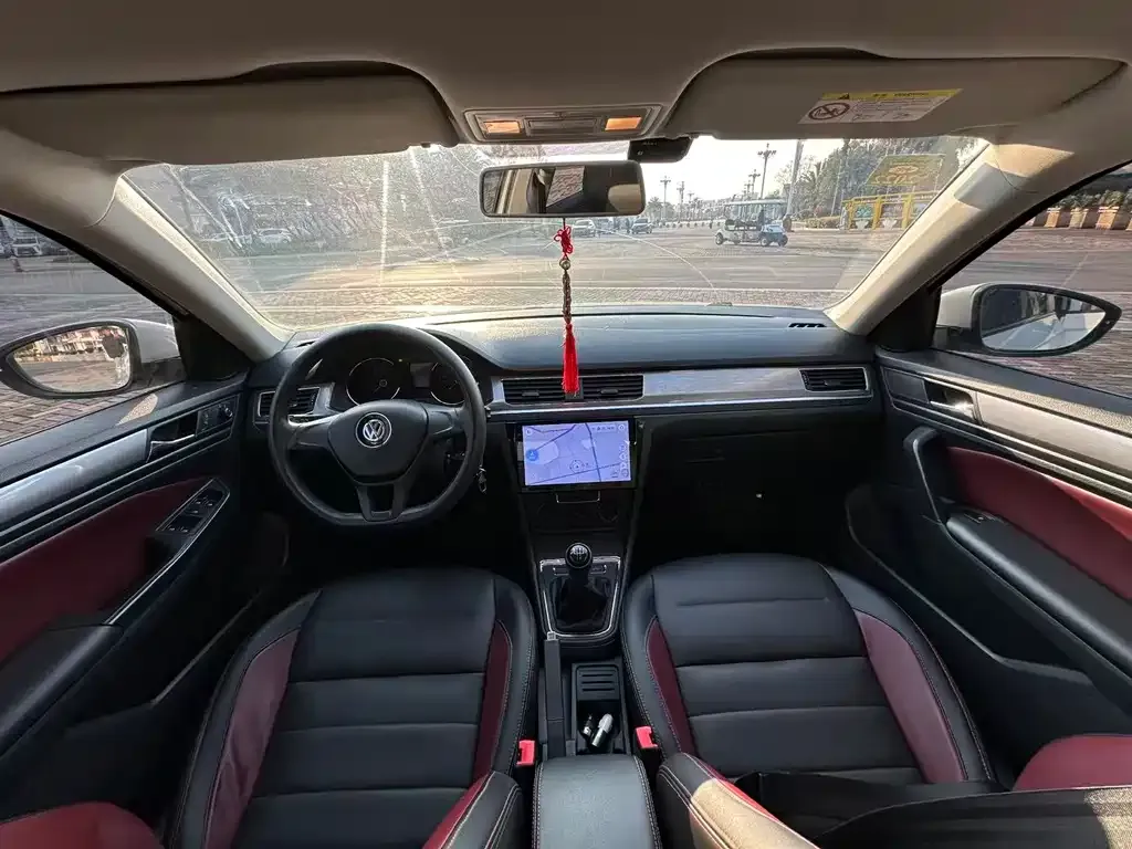Volkswagen Passat 2024 из CN, фото 2