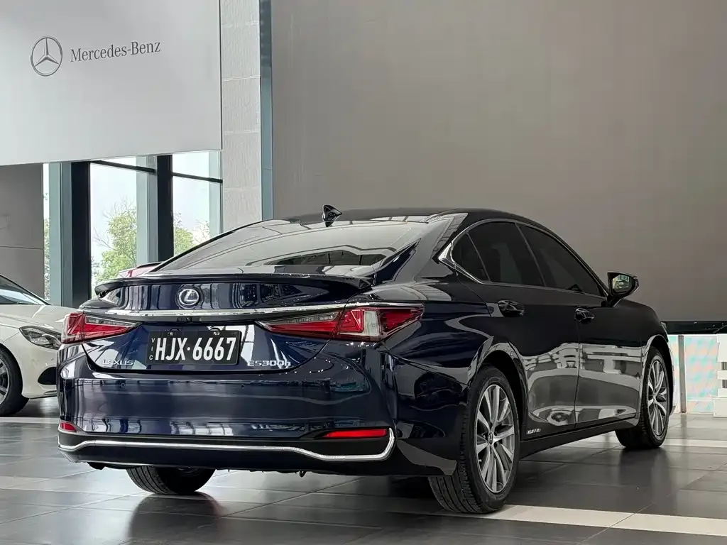Lexus ES 2021 из CN, фото 2