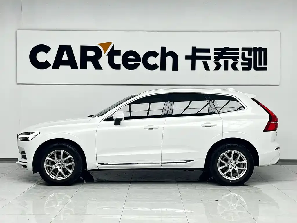 Volvo XC60 2021 из CN, фото 3