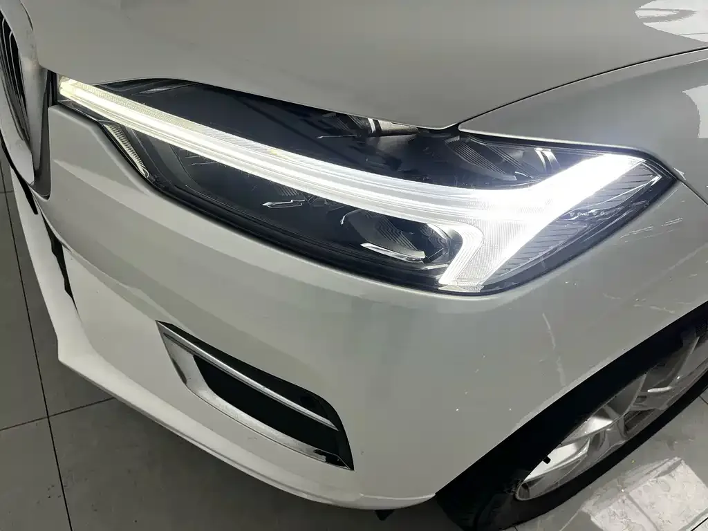 Volvo XC60 2021 из CN, фото 4