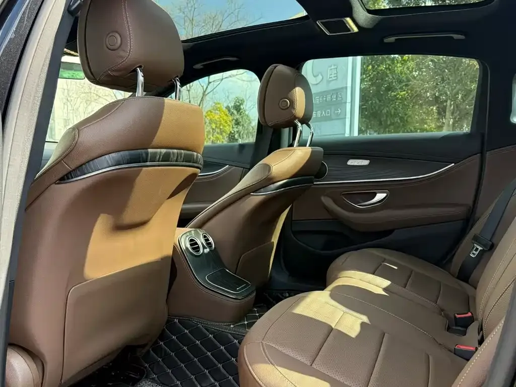 Mercedes-Benz E-Class 2023 из CN, фото 6