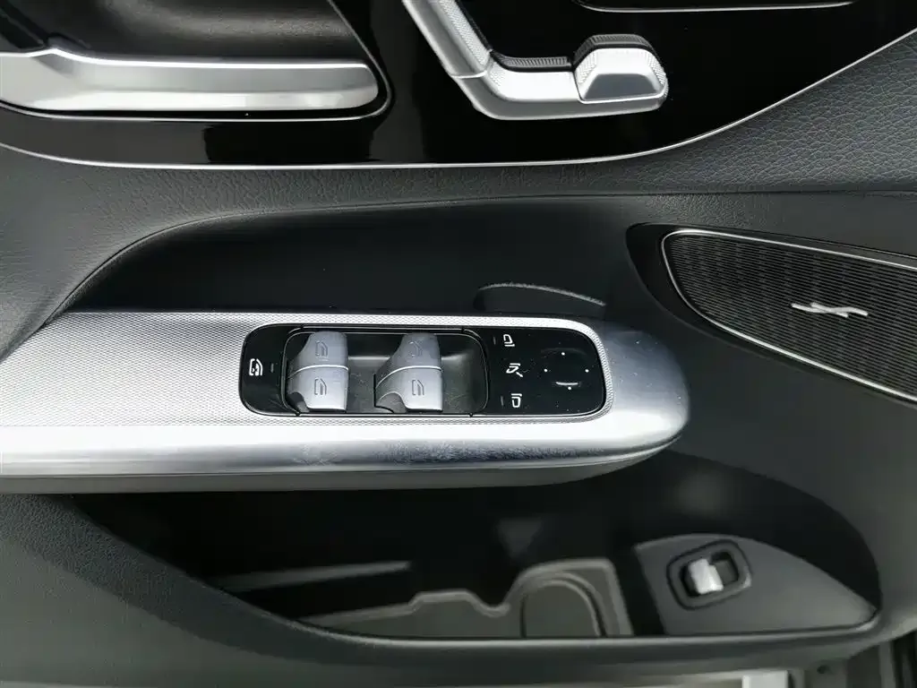 Mercedes-Benz GLC 2024 из CN, фото 6