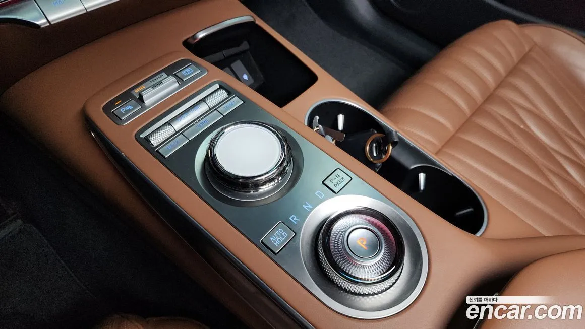 Genesis GV70 — фото 10