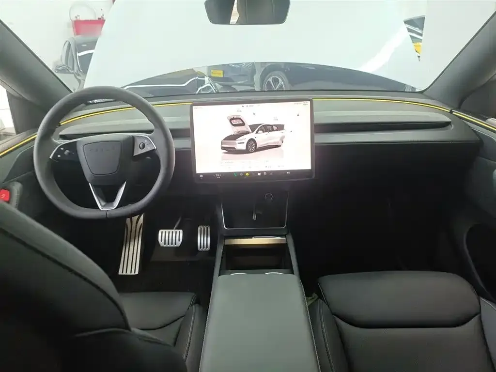 Tesla Model Y L — фото 4