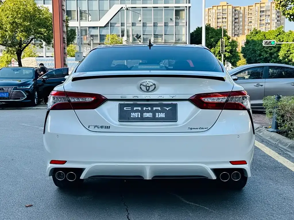 Toyota Camry 2023 из CN, фото 6