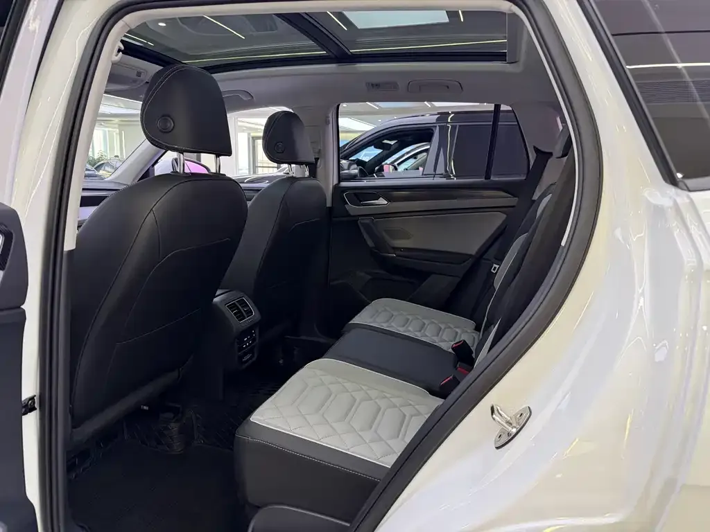 Volkswagen Tayron 2025 из CN, фото 7