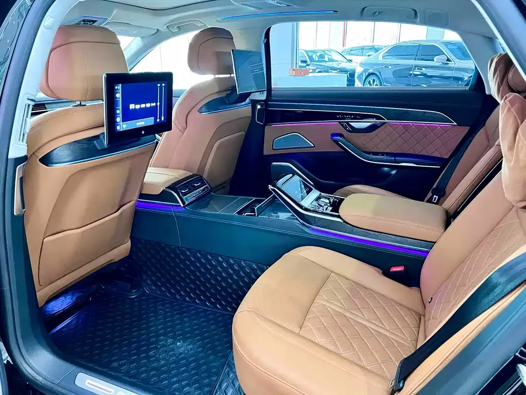 Audi A8 2023 из CN, фото 6