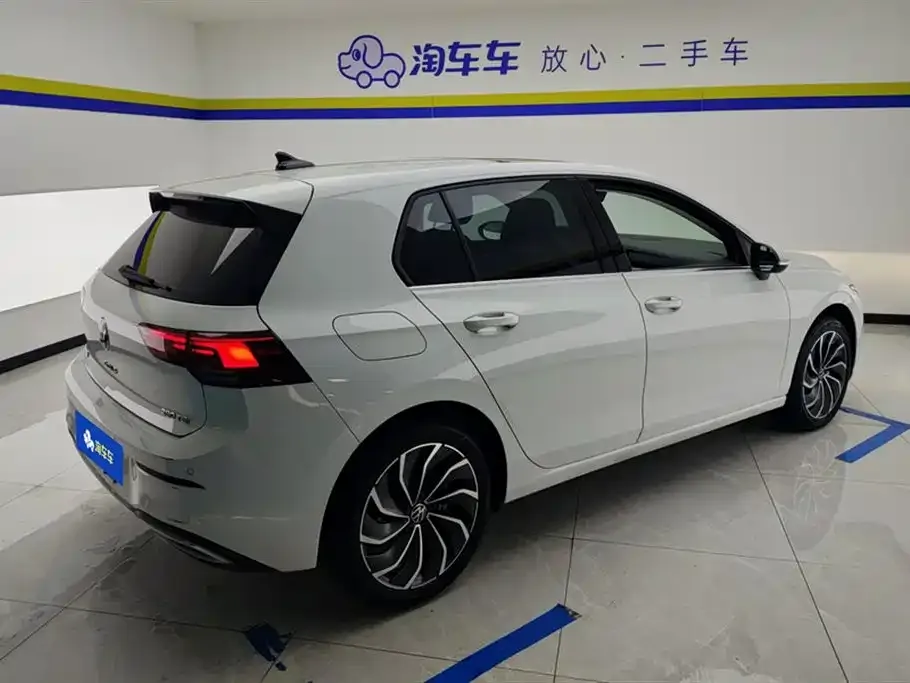 Volkswagen Golf 2022 из CN, фото 6