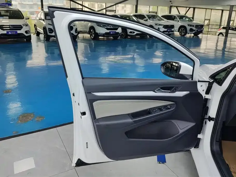 Volkswagen Golf 2022 из CN, фото 4