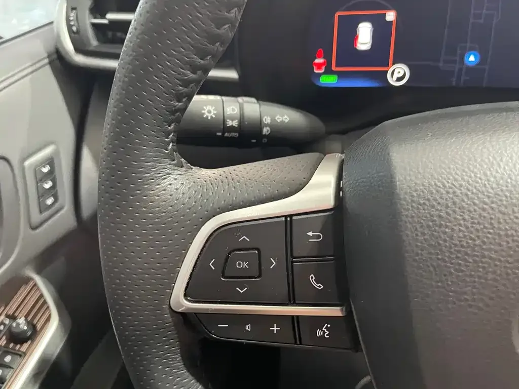 Toyota Granvia — фото 7