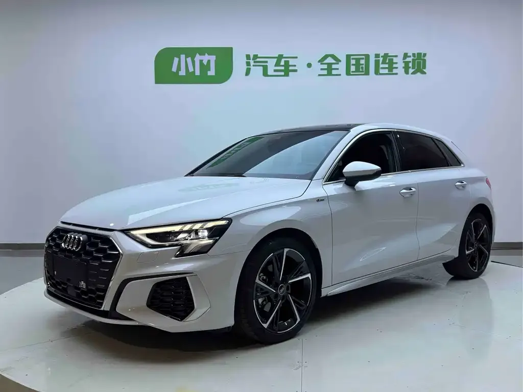 Audi A3 2023 из CN, фото 1