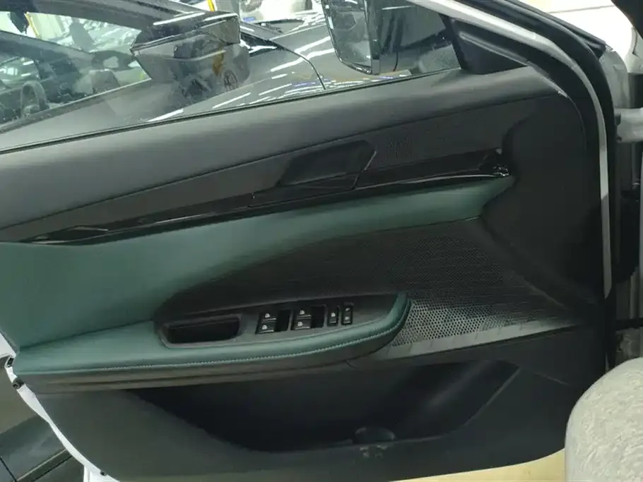 Changan UNI-V iDD 2025 из CN, фото 8