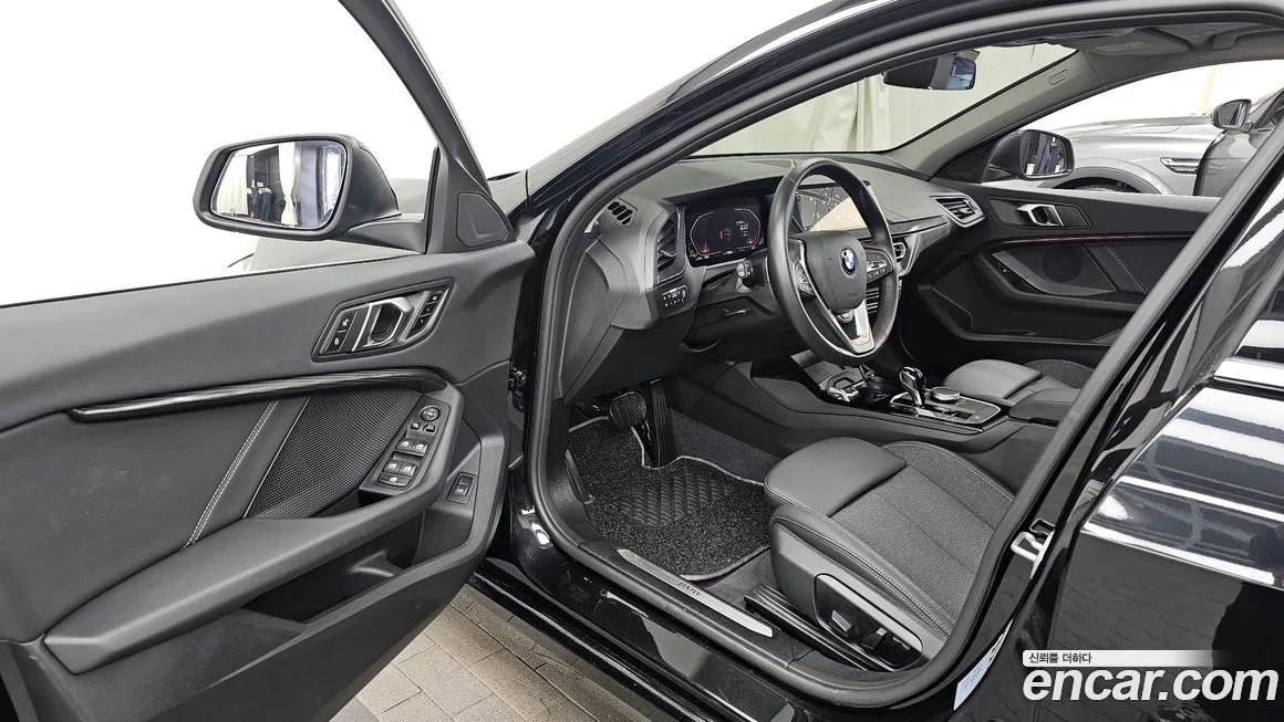BMW 1-Series 2024 из KR, фото 6